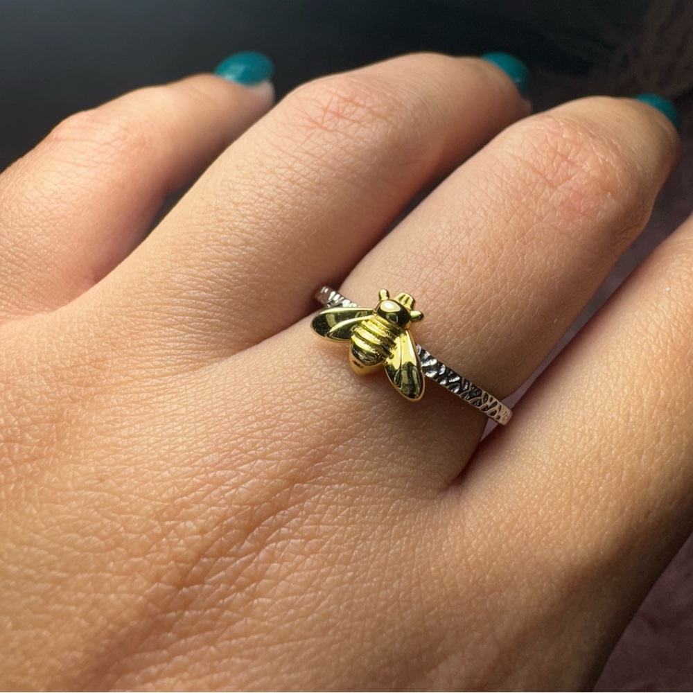 GOLDEN BEE RING (925 STERLING SILVER)